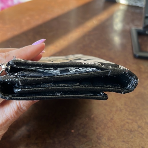Pre-loved Coach Wallet - Picture 10 of 10
